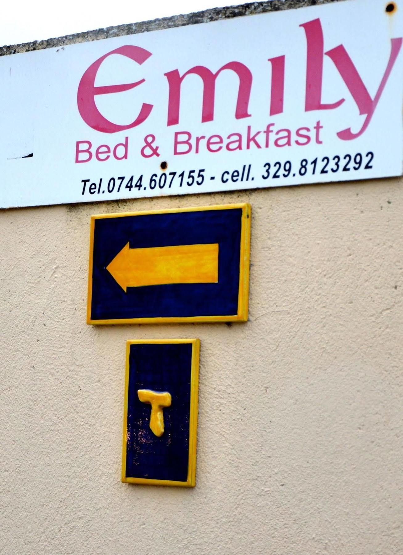 Stroncone Emily Bed & Breakfast エクステリア 写真